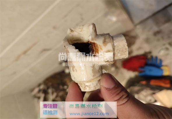 金门引起漏水的原因有哪些？